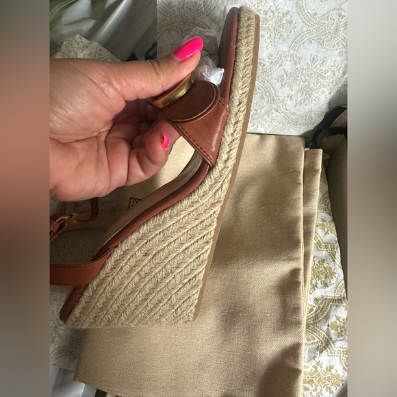 G🌟G Brown Wedge Sandals - Picture 1 of 3